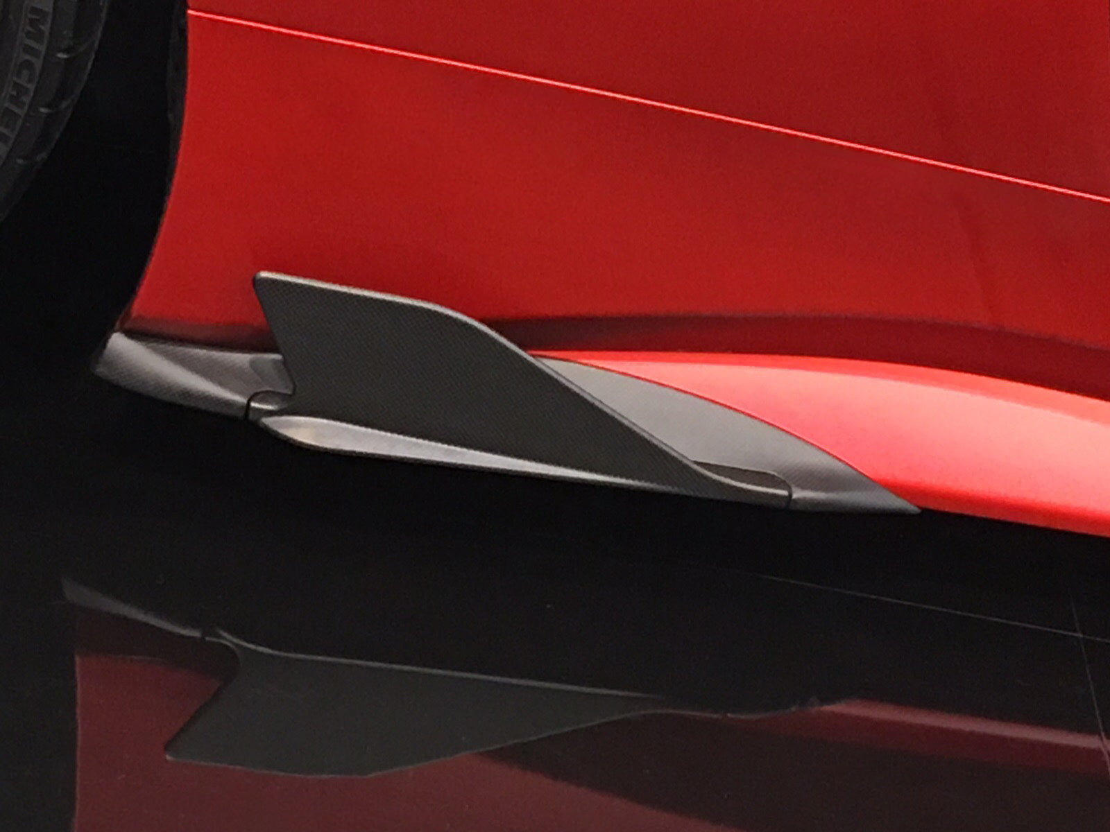 Capristo 03FE08710002LG Ferrari 488 Carbon Side Fins (with Adapters) 