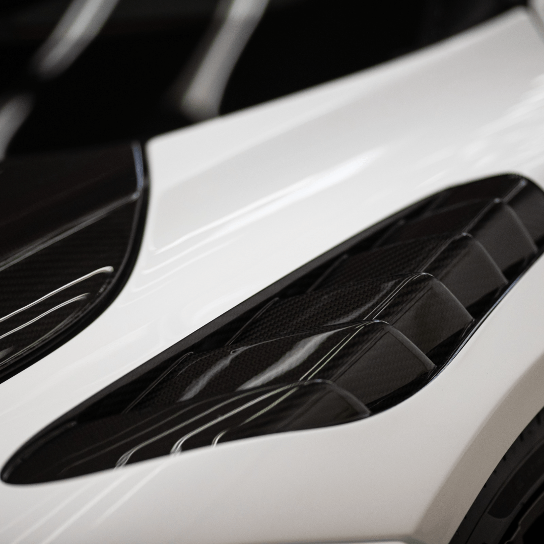Vorsteiner MVS2091 McLaren 720S Spyder Silverstone Edition Aero Front Fenders w/ Integrated Vents. Supercar Parts UK
